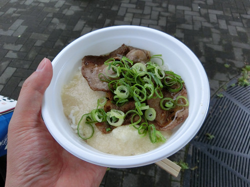 とろろ牛たん丼